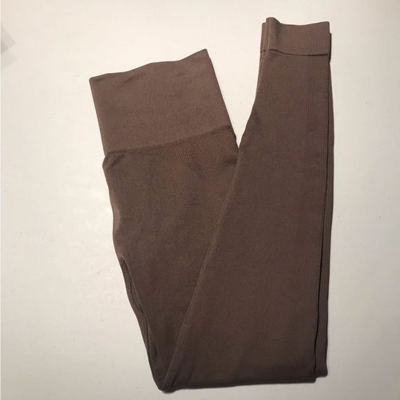 SET Active Sculptflex Leggings in Pepper Brown Size XS/S ASO Hailey Bieber! - Picture 4 of 9